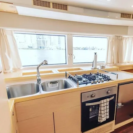 Catamaranvip 52 Pies Con 2 Pisos Cartagena