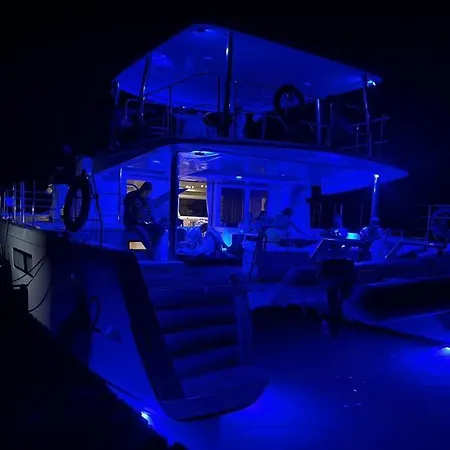 Catamaranvip 52 Pies Con 2 Pisos * Cartagena