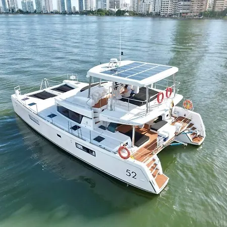 Catamaranvip 52 Pies Con 2 Pisos